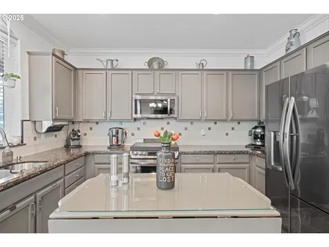 1926 SW 34th Street Gresham OR 97080