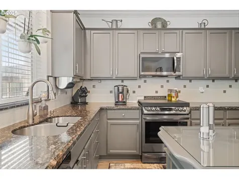 1926 SW 34th Street Gresham OR 97080