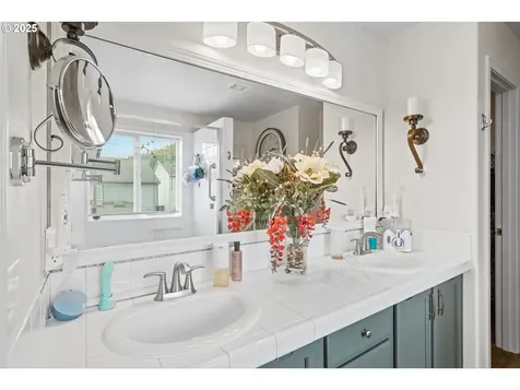 1926 SW 34th Street Gresham OR 97080