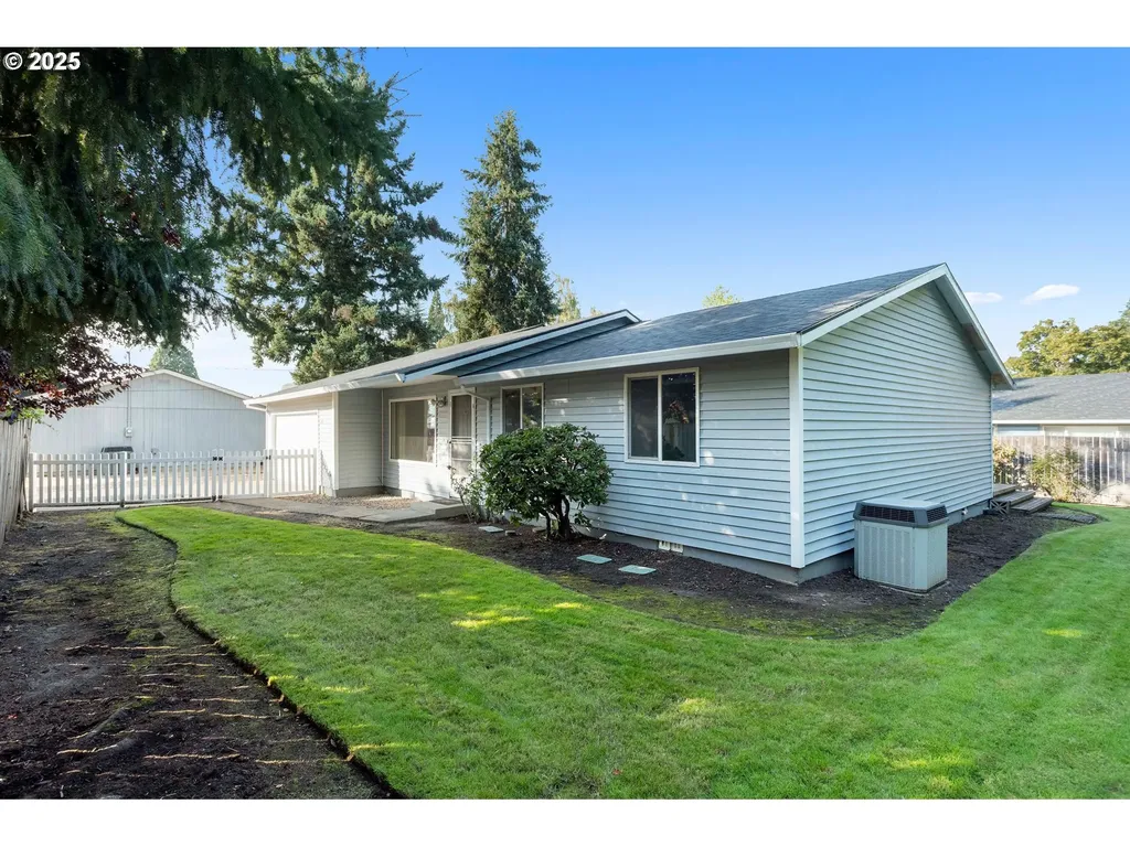 2706 SE Minter Bridge Road Hillsboro OR 97123