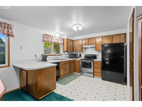 2706 SE Minter Bridge Road Hillsboro OR 97123