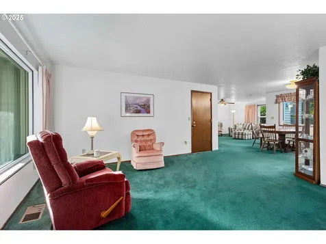 2706 SE Minter Bridge Road Hillsboro OR 97123