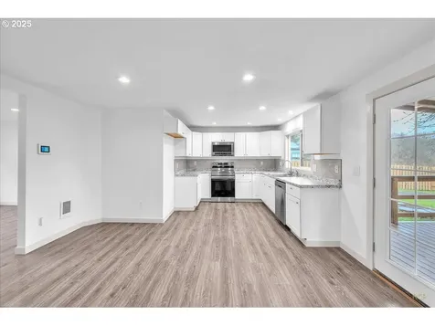 110 Enchanted Valley Drive Vader WA 98593