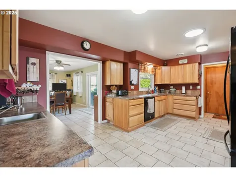 3647 SE 164th Avenue Portland OR 97236