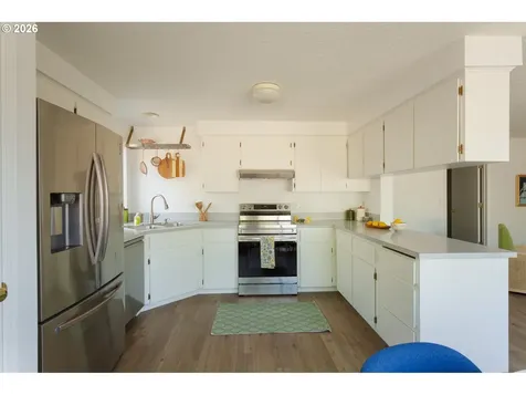 13017 SW Tearose Way Portland OR 97223