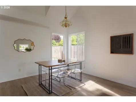 13017 SW Tearose Way Portland OR 97223