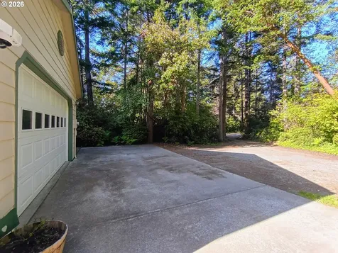 87444 Whistling Lane Bandon OR 97411