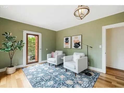 5625 N Greeley Avenue Portland OR 97217