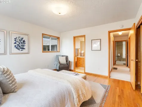 1864 N Country Club Drive Canby OR 97013