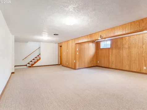 1864 N Country Club Drive Canby OR 97013