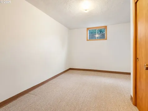 1864 N Country Club Drive Canby OR 97013