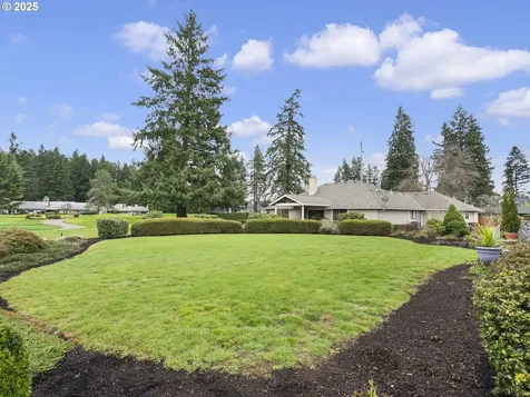 1864 N Country Club Drive Canby OR 97013