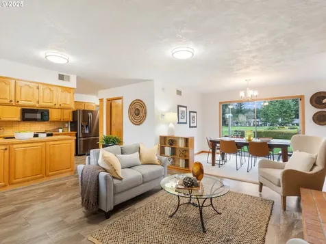 1864 N Country Club Drive Canby OR 97013