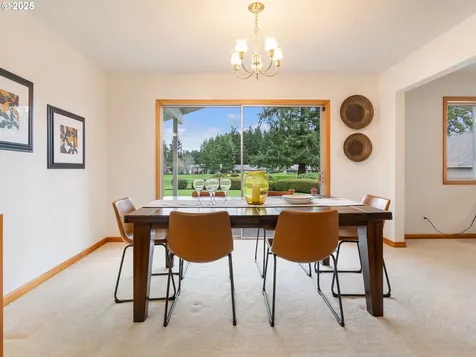 1864 N Country Club Drive Canby OR 97013