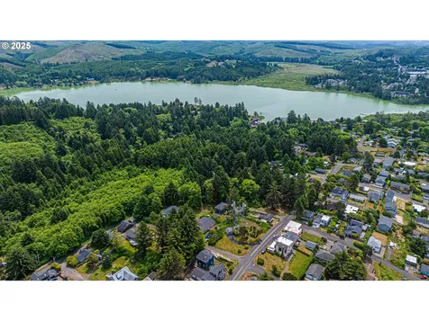 1500 1600 Blk NE Oar Avenue Lincoln City OR 97367