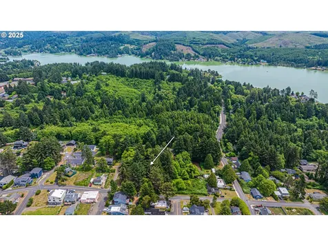 1500 1600 Blk NE Oar Avenue Lincoln City OR 97367