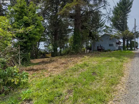 1500 1600 Blk NE Oar Avenue Lincoln City OR 97367