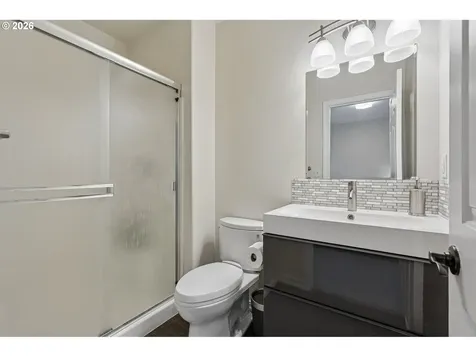 5700 NE 82nd Avenue Vancouver WA 98662