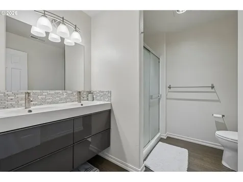 5700 NE 82nd Avenue Vancouver WA 98662