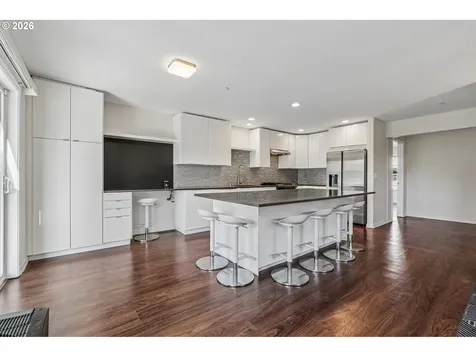 5700 NE 82nd Avenue Vancouver WA 98662