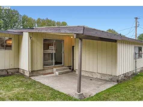 841 Washington Street Woodland WA 98674