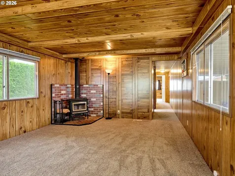 820 NW Wade Street Estacada OR 97023