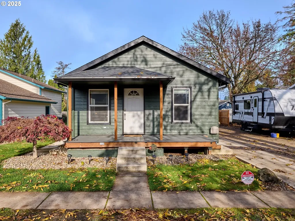 1006 Well Street Silverton OR 97381