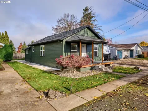 1006 Well Street Silverton OR 97381