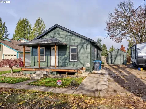 1006 Well Street Silverton OR 97381