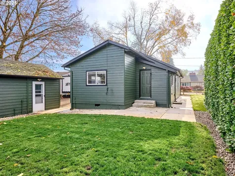 1006 Well Street Silverton OR 97381