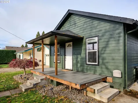 1006 Well Street Silverton OR 97381