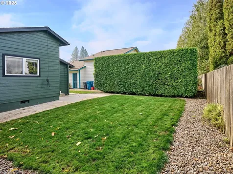 1006 Well Street Silverton OR 97381
