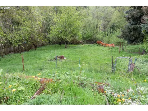 765 775 SE Roberts Avenue Gresham OR 97080