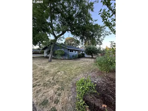 8940 SW Oak Lane Portland OR 97223