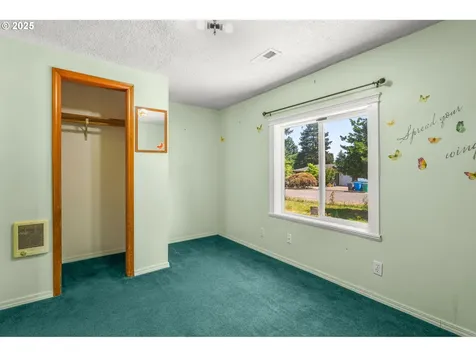 803 NE 160th Avenue Portland OR 97230