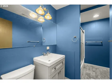 803 NE 160th Avenue Portland OR 97230