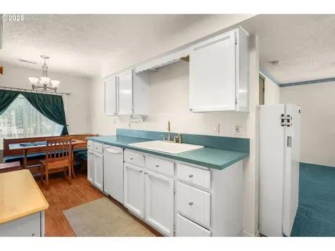 803 NE 160th Avenue Portland OR 97230