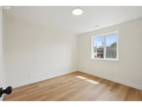10214 N Midway Avenue Portland OR 97203
