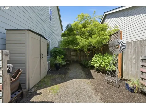 2320 NW Meadows Drive Mcminnville OR 97128