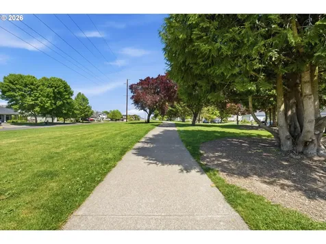 2320 NW Meadows Drive Mcminnville OR 97128