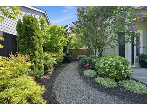 2320 NW Meadows Drive Mcminnville OR 97128