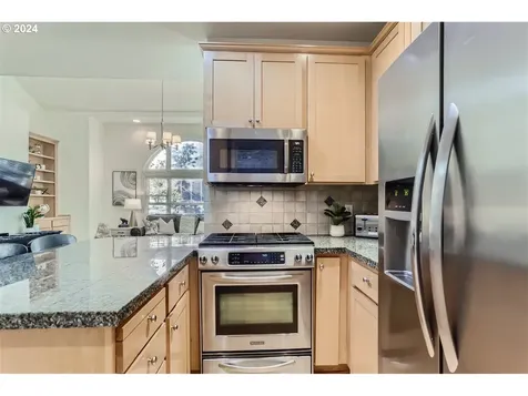 2520 NW Jean Lane Portland OR 97229