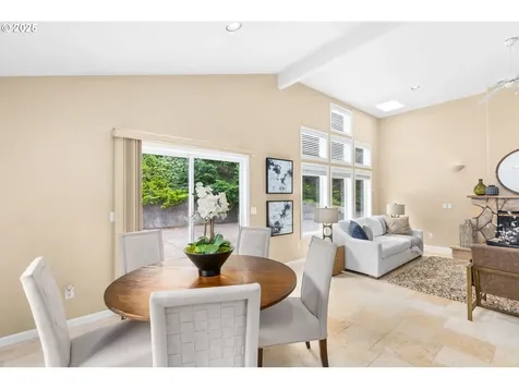 15104 SW Garnet Court Beaverton OR 97007