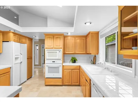 15104 SW Garnet Court Beaverton OR 97007