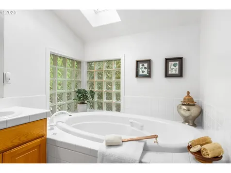 15104 SW Garnet Court Beaverton OR 97007