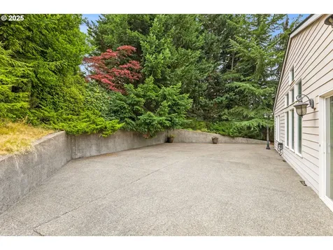 15104 SW Garnet Court Beaverton OR 97007