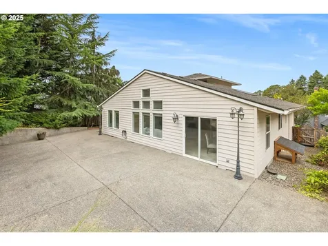 15104 SW Garnet Court Beaverton OR 97007