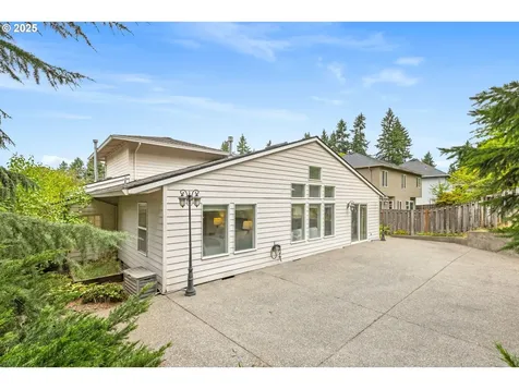 15104 SW Garnet Court Beaverton OR 97007