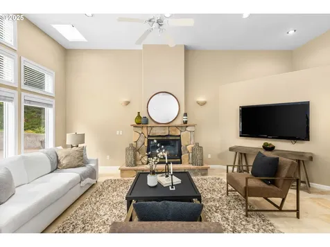 15104 SW Garnet Court Beaverton OR 97007