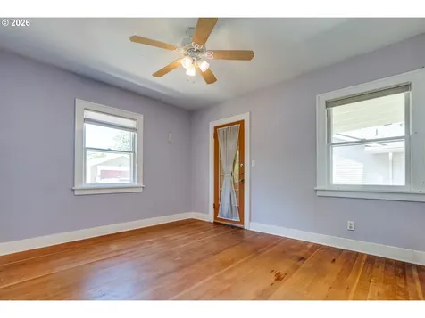 405 SE 85th Avenue Portland OR 97216